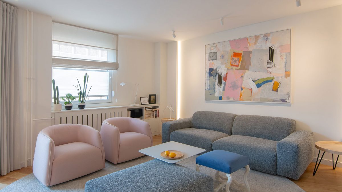 <b>Enterijer stana u Novom Sadu</b> inspirisan delima domaćih umetnika