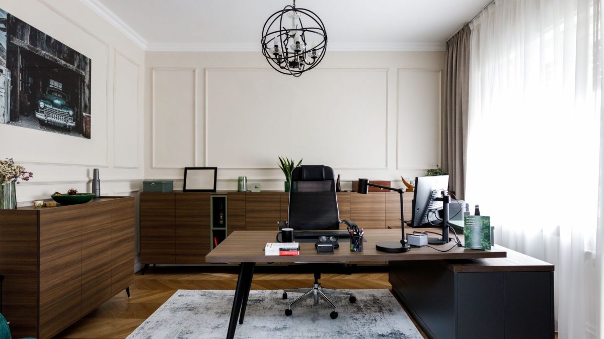 Kako je stari stan u Novom Sadu pretvoren u kancelariju s <b>dahom minulih epoha</b>