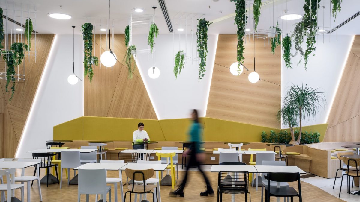 Kako je <b>Sonja Brstina oživela food court</b> u novosadskom tržnom centru