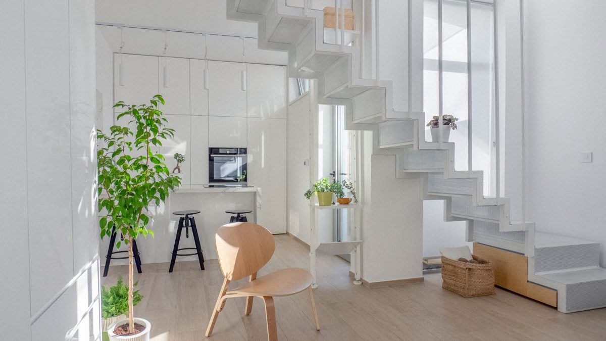 Skriveni dom: Kuću ušuškanu u novosadskom pasažu odlikuju neobične stepenice