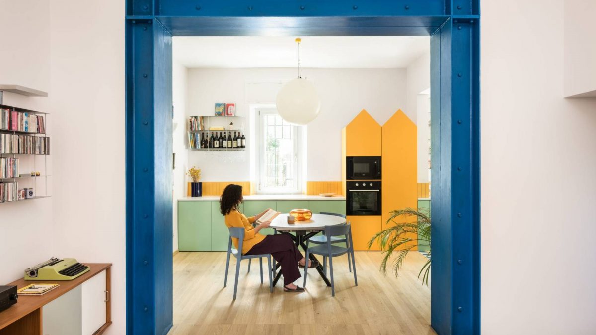 Boje, lukovi i origami u kuhinji: Ova kuća u Rimu pravi je manifest radosti življenja