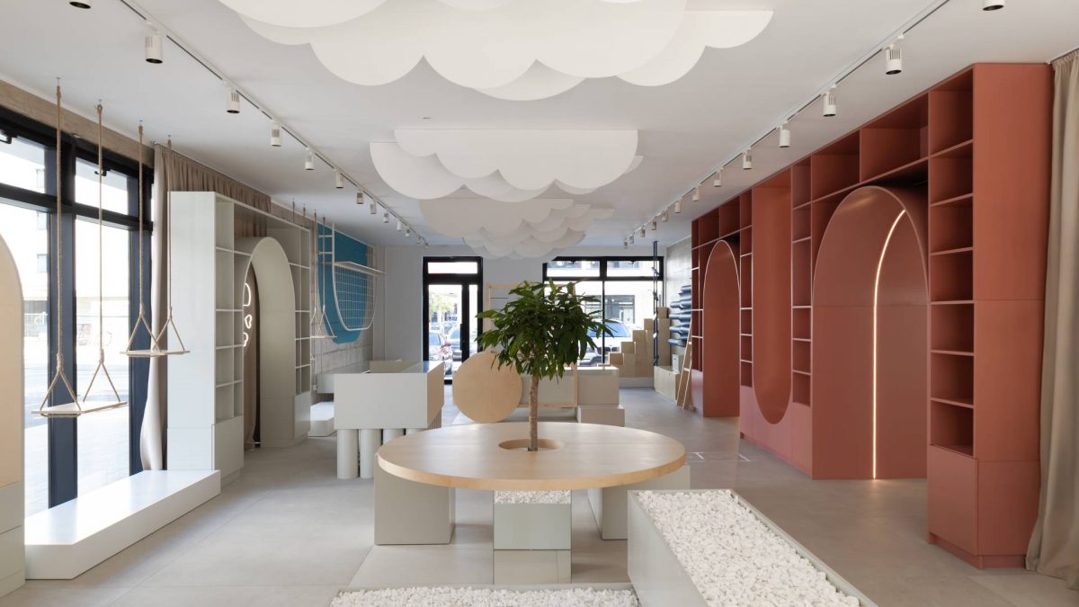 Dugo nismo videli originalniji plafon od onog kakav ima dečija prodavnica Oblak i sunce u Podgorici