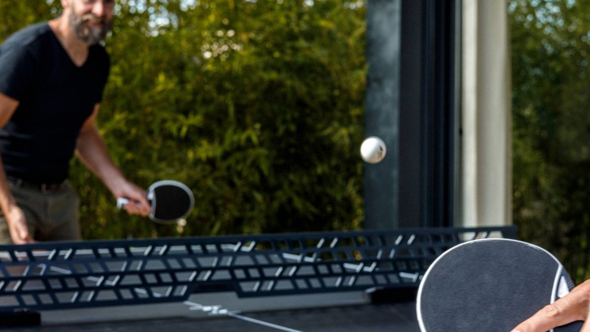 Transformacija dok kažeš ping-pong: „Outdoor“ sto za stoni tenis i obedovanje u jednom