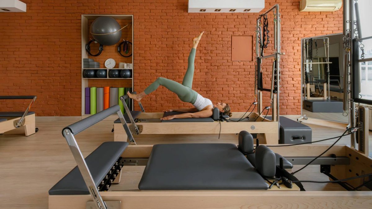 Ovaj pilates studio na Vračaru odiše Mediteranom zahvaljujući jednom terakota zidu