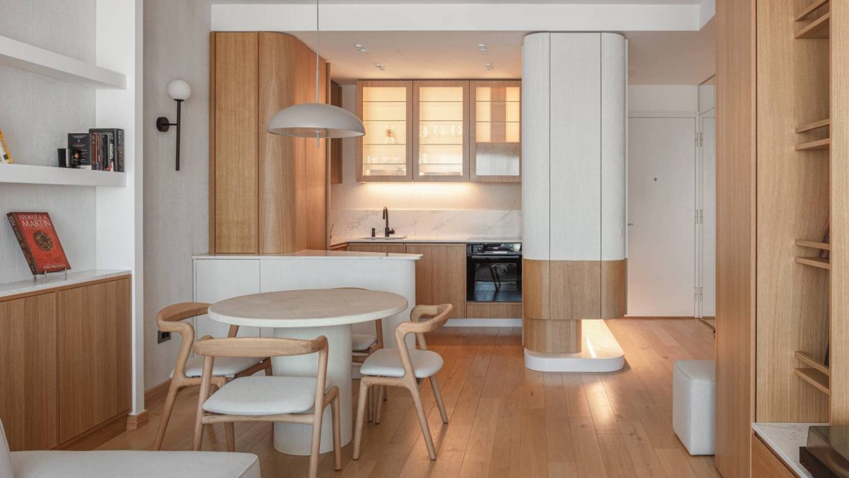 Zaobljene forme su zaštitni znak ovog skladnog stana na Novom Dorćolu