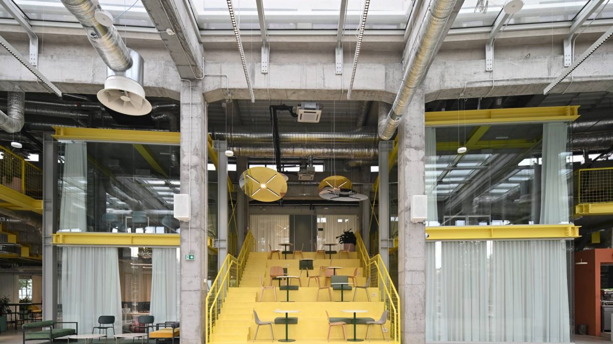 Enterijer Ložionice u Beogradu: Spoj istorije, materijala i nove energije prostora