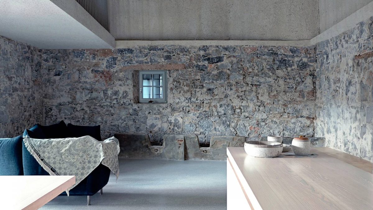 Kuća u Sloveniji čiji enterijer čuva krašku tradiciju