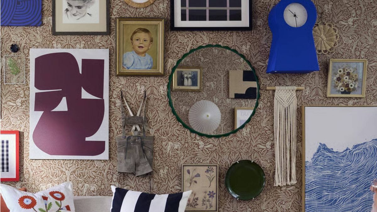 Pet razloga zašto vašoj dnevnoj sobi treba kružno ogledalo