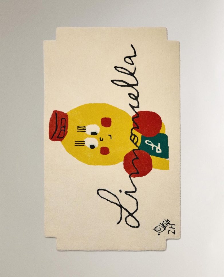 Dečji tepih iz Zara Home Limoncella kolekcije sa ilustracijom limuna i natpisom Limoncella