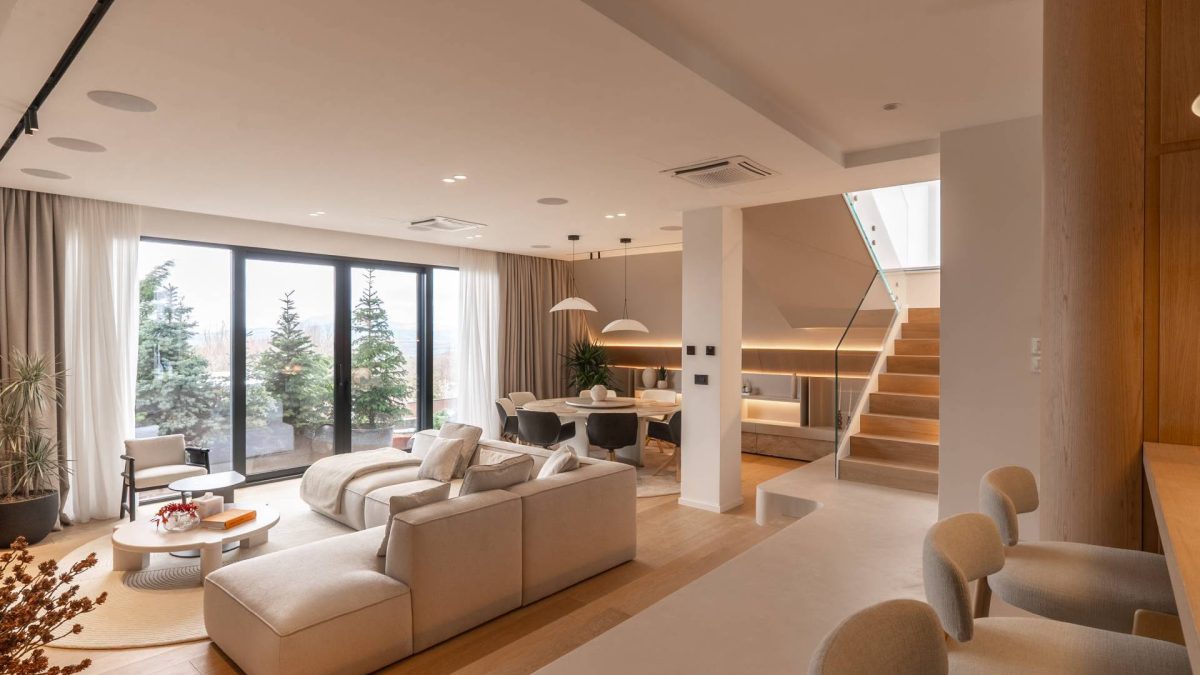 Šumadijski kutak: Enterijer kuće koja otvara pogled ka šumi