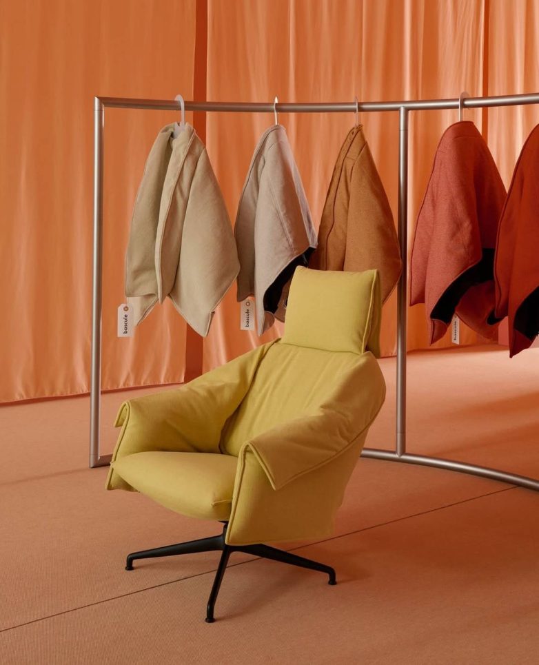 Žuta Vitra Bascule "lounge" fotelja sa opušteno krojenom tekstilnom presvlakom