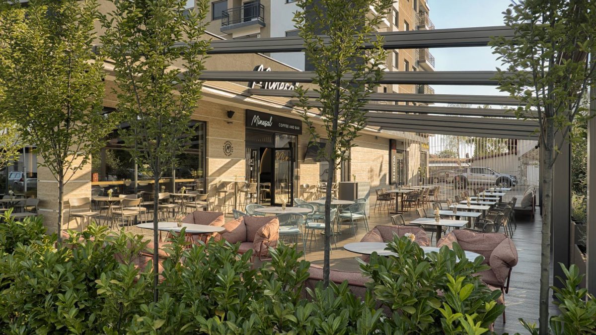Letnja bašta Minesal Coffee & Bar: Nastavak priče započete u enterijeru