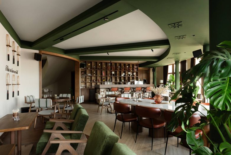Restoran sa šankom u The Racquet Clubu u Beogradu